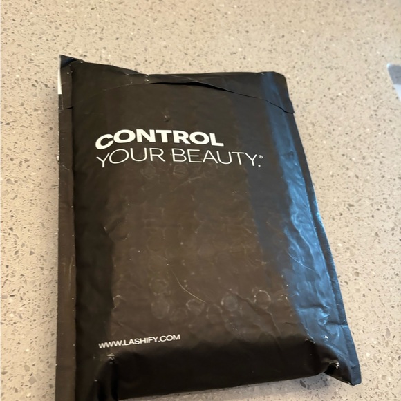 Lashify Lashes set with Bond; NEW. 2 different styles as seen in photos. - Picture 5 of 6